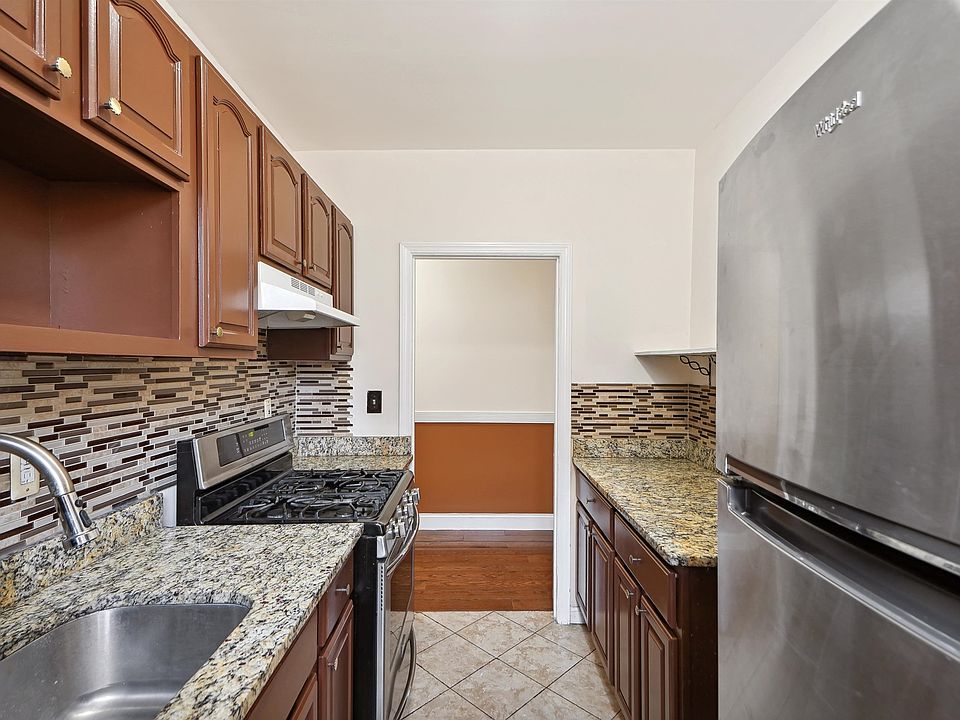 1st image of 680 Kennedy Blvd APT 101