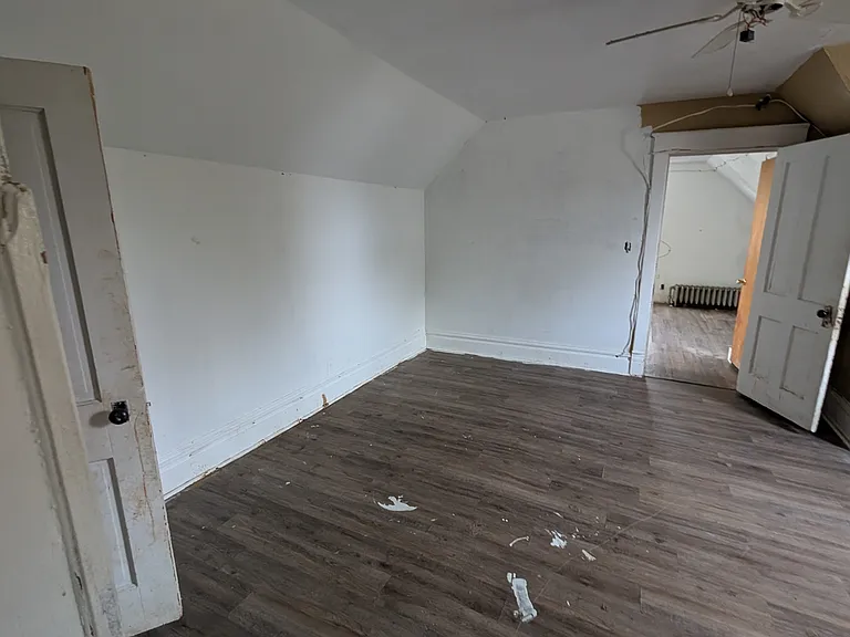 1104 W Smith St — Photo 10