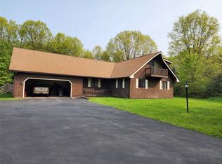 425 Pulaski Mercer Rd, Pulaski, PA 16143