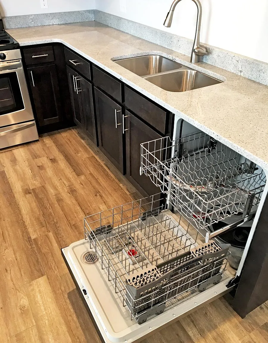 1 bed, 700 sqft, $1,725 — Photo 3