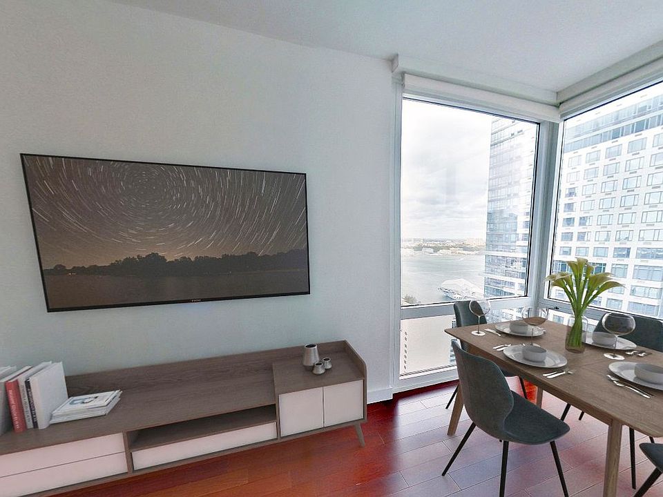 1st image of 610 W 42nd St #S48e