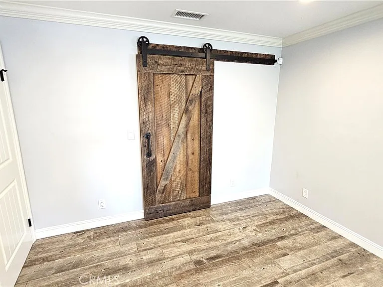 1124 W Woodcrest Ave — Photo 22