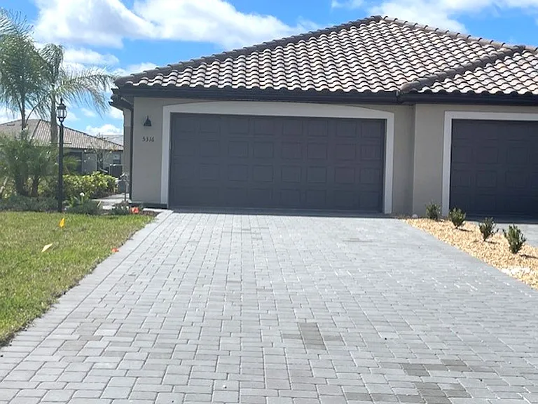 5316 Crystal Harbor Cv — Photo 1