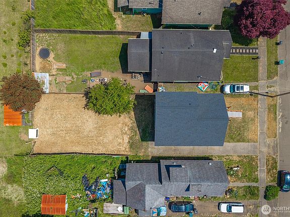 4th image of 223 Karr Avenue