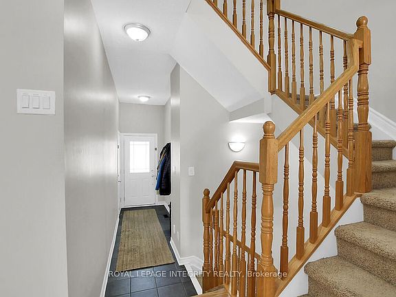 4th image of 125 Woodmill Ter W