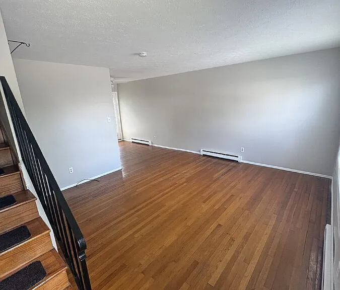 104 Clinton St — Photo 3