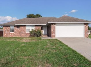 516 S Cheyenne St, Strafford, MO 65757