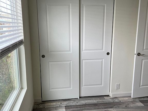 4th image of 2630 Portola Dr #5
