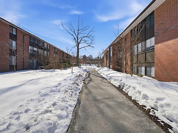 2nd image of 1 Longwood Dr #109