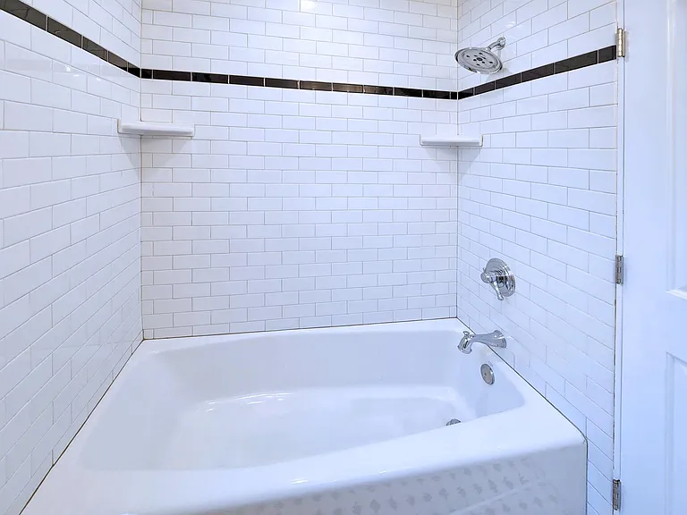 12714 Short Ave — Photo 20