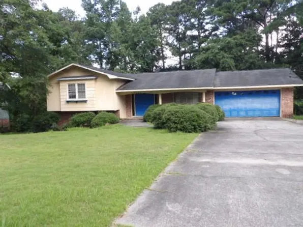 1203 Scenic View Dr, Dothan, AL 36303