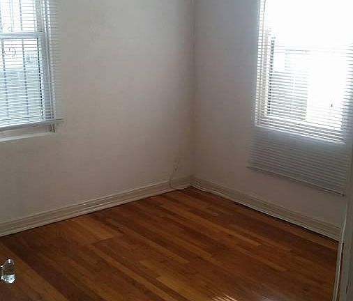 3rd image of 3935 Hamilton St