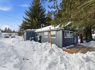 107 Circle Ln, Greentown, PA 18426