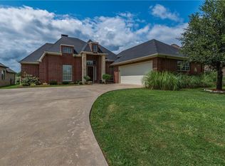 3116 Preston Club Dr, Sherman, TX 75092