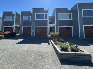 2305 Skyline Way, Anacortes, WA 98221