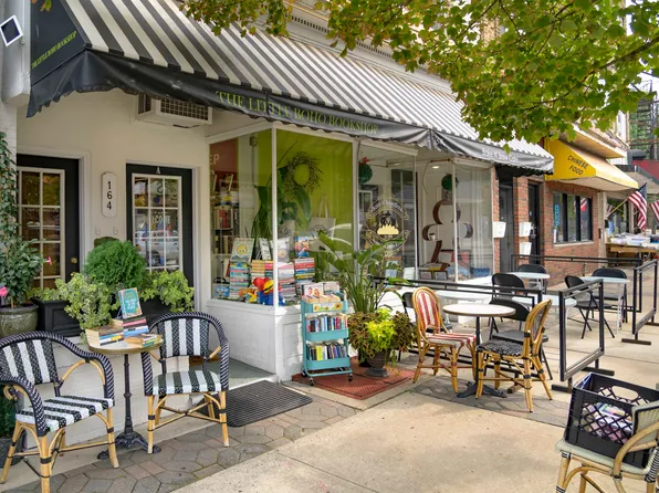 285 Broadway image 22 of 23