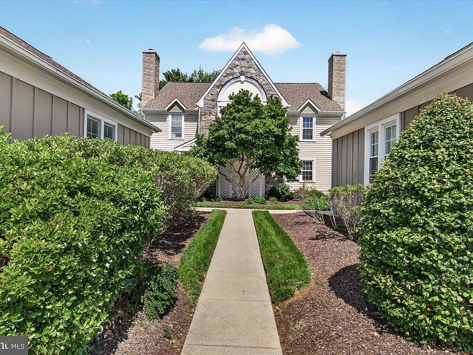 1st image of 815 Dunbrooke Ct