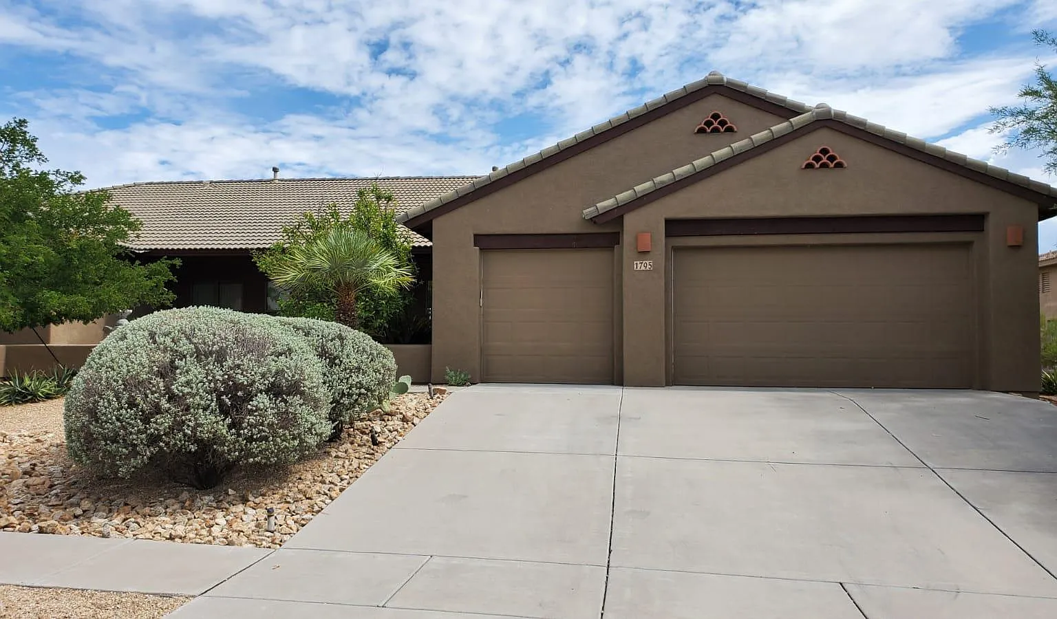 5 bed, 3002 sqft, $3,100 — Photo 2