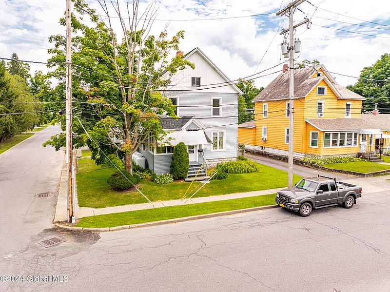 3rd image of 22 Madison Street