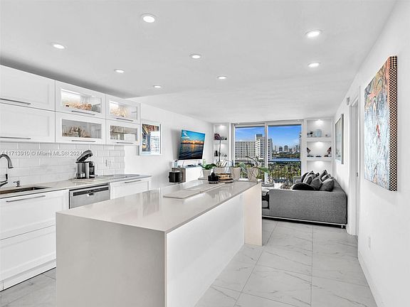 2nd image of 1045 10th St APT 906