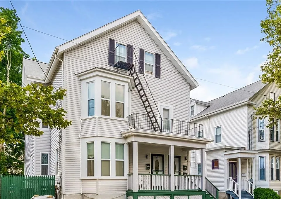 198 Camp St #2