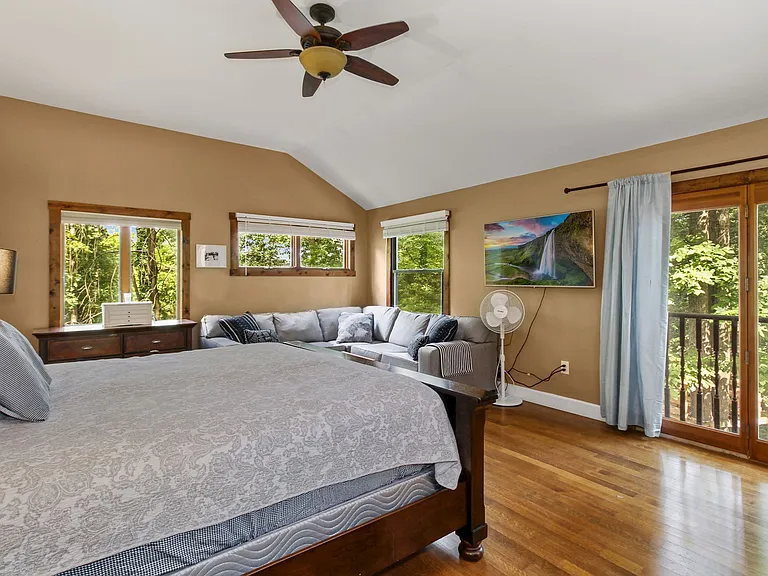 1677 Chinford Trl — Photo 16
