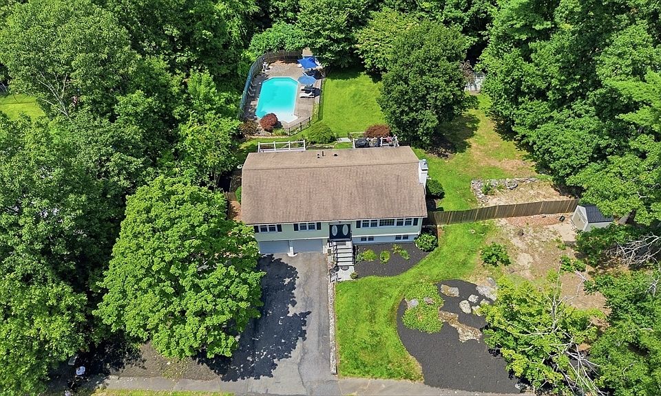 1st image of 22 Mary Dr