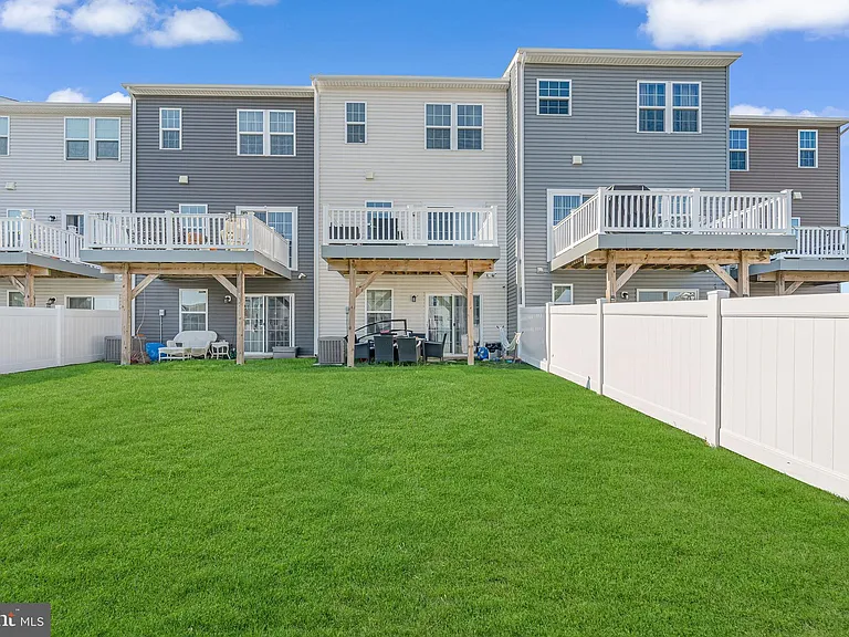 205 Dalton Dr — Photo 26