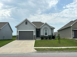 3725 NW Old Stagecoach Rd, Kansas City, MO 64154
