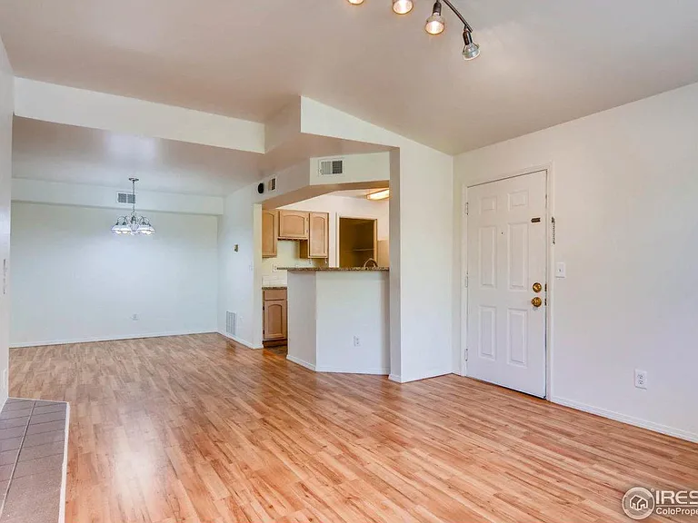 730 Copper Ln #208 — Photo 7