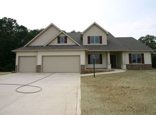 2231 Laurelwood Dr, Warsaw, IN 46580