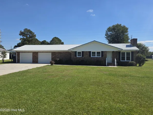 3067 Peacock Road, Whiteville, NC 28472