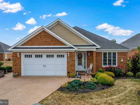 1077 Magnolia Ct, Woodstock, VA 22664