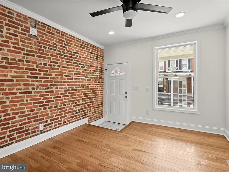 404 N Robinson St — Photo 10
