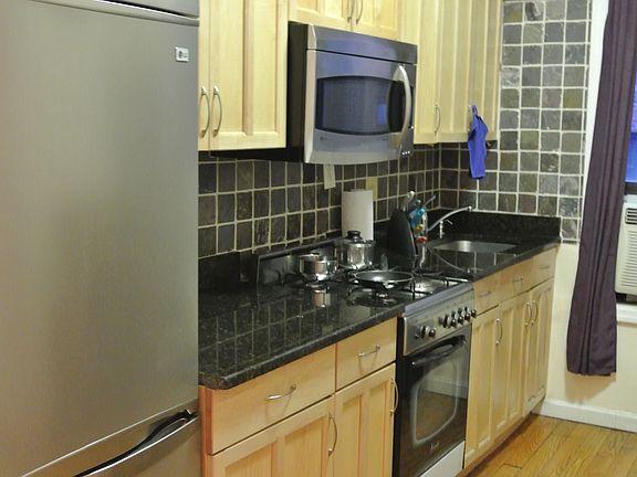 4th image of 401 W 57th St APT 3E