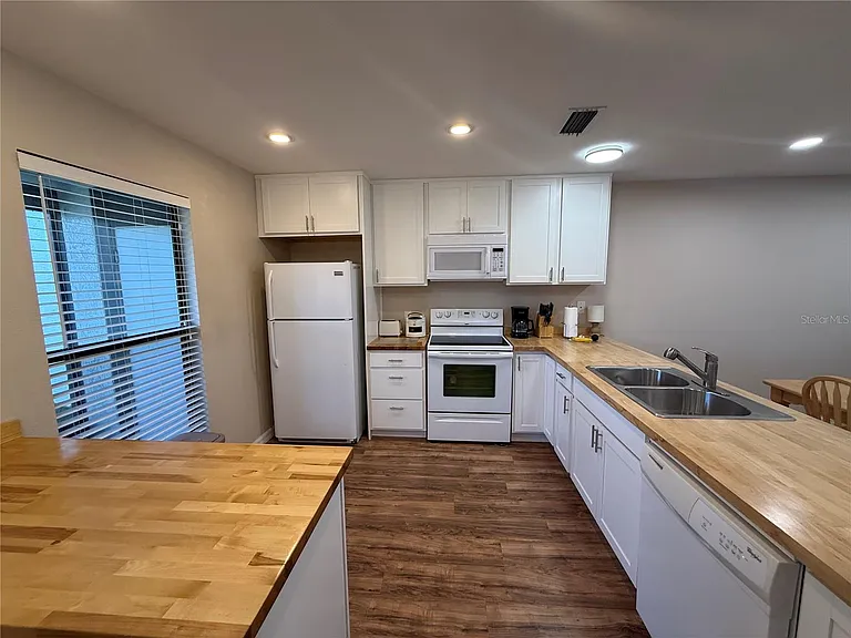 2130 Bancroft Pl #B — Photo 4
