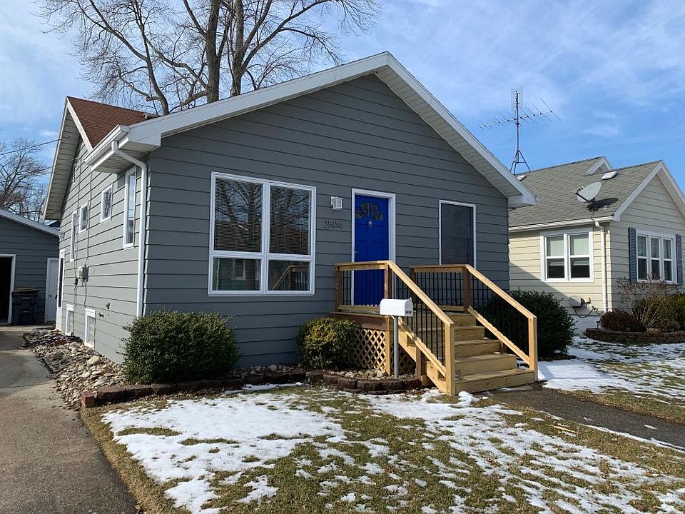 1st image of 2504 Thayer Dr