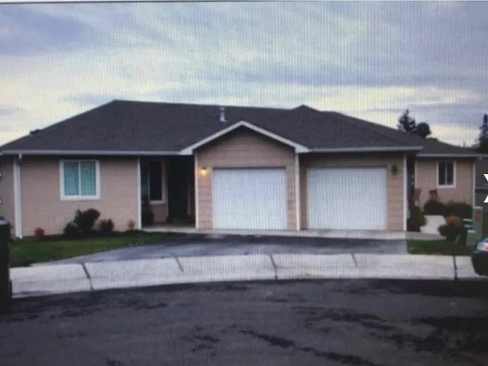 229 N 33rd Ave