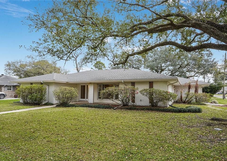 1st image of 1001 Rural St