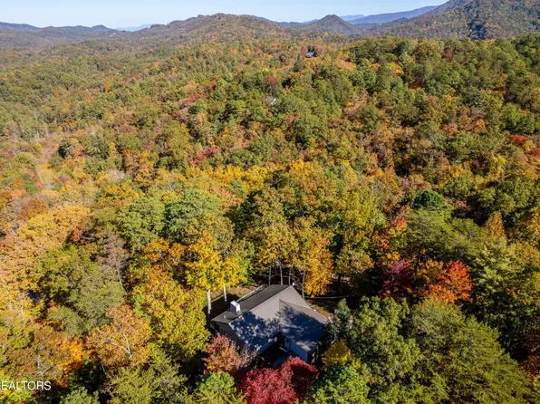1621 Walnut Flats Rd, Walland, TN 37886