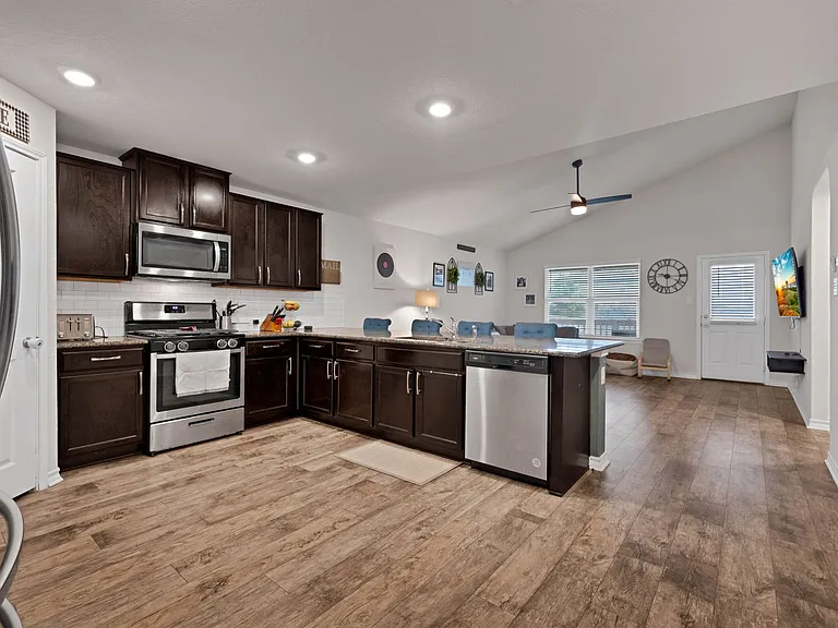 14722 Goldfinch Way — Photo 9