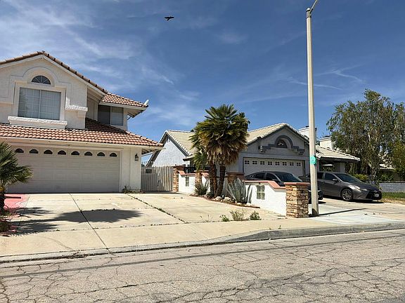 3rd image of 43525 Carpenter Dr