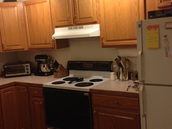 4th image of 3838 Francis Ave