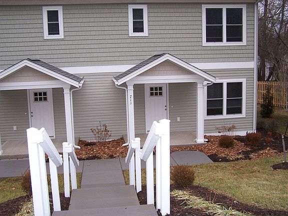 2nd image of 711 Michelle Ln