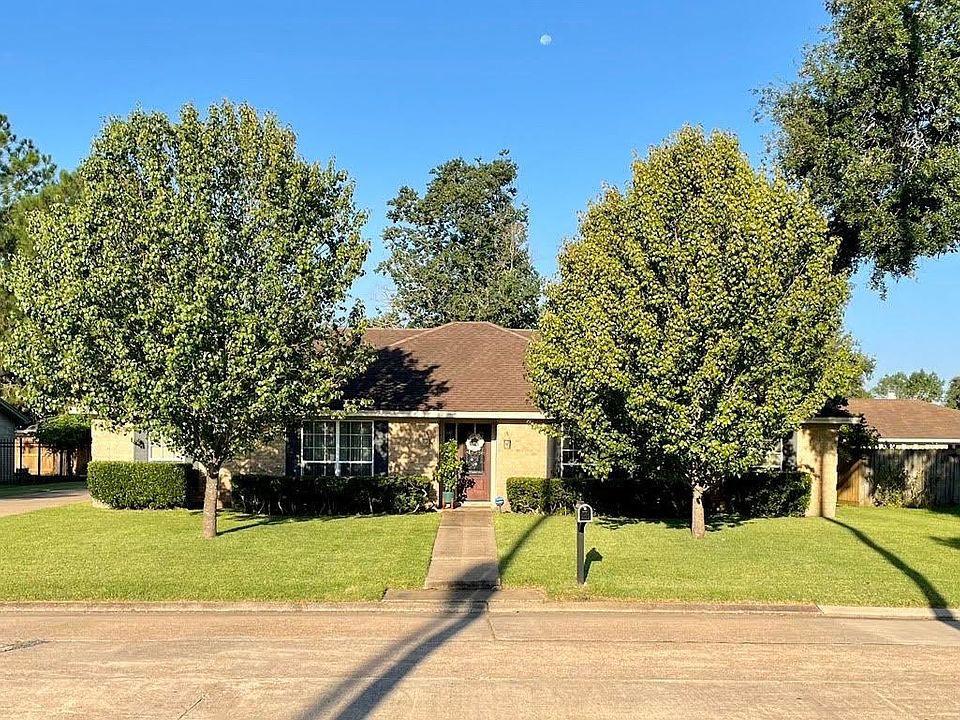 1st image of 1125 Monterrey Dr