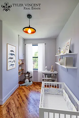 Sold by Tyler Vincent Real Estate Inc | media 10