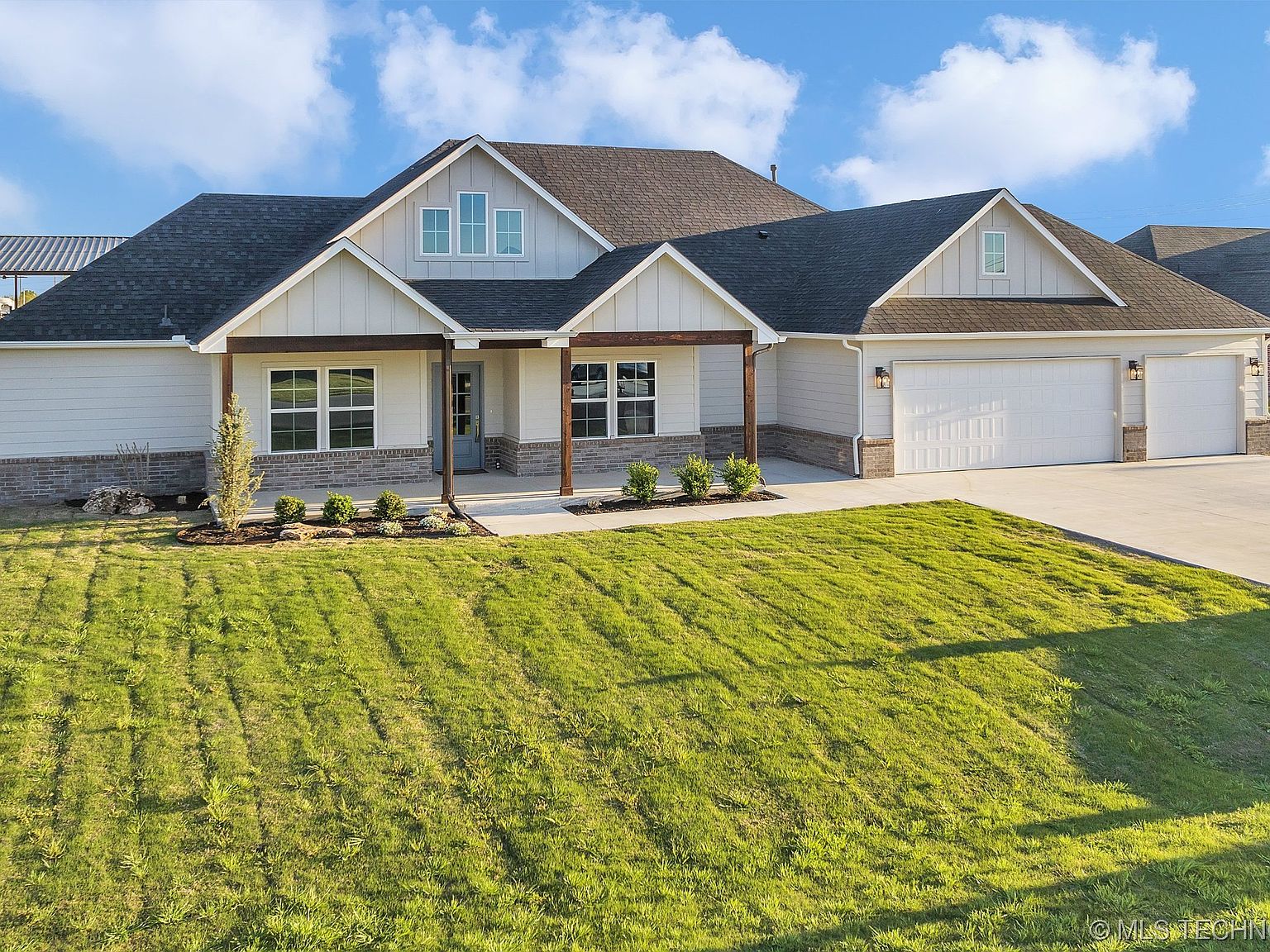 2327 W Maple St, Collinsville, OK 74021 MLS 2309813 Zillow