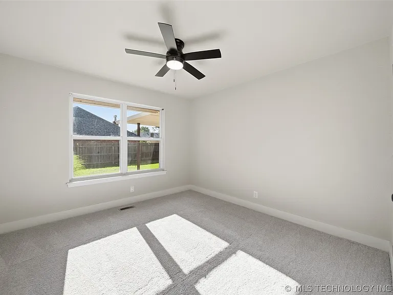 10714 S 86th East Cir — Photo 20