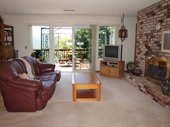 4th image of 70 Juniper Dr