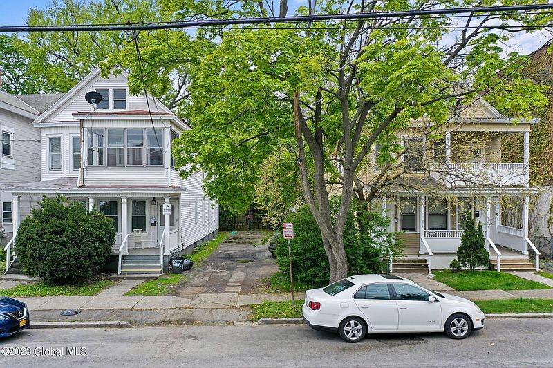4th image of 270-272 Yates Street